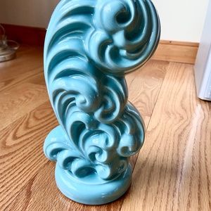 Haeger Pottery USA light aqua blue vase feather plumes  9.5”